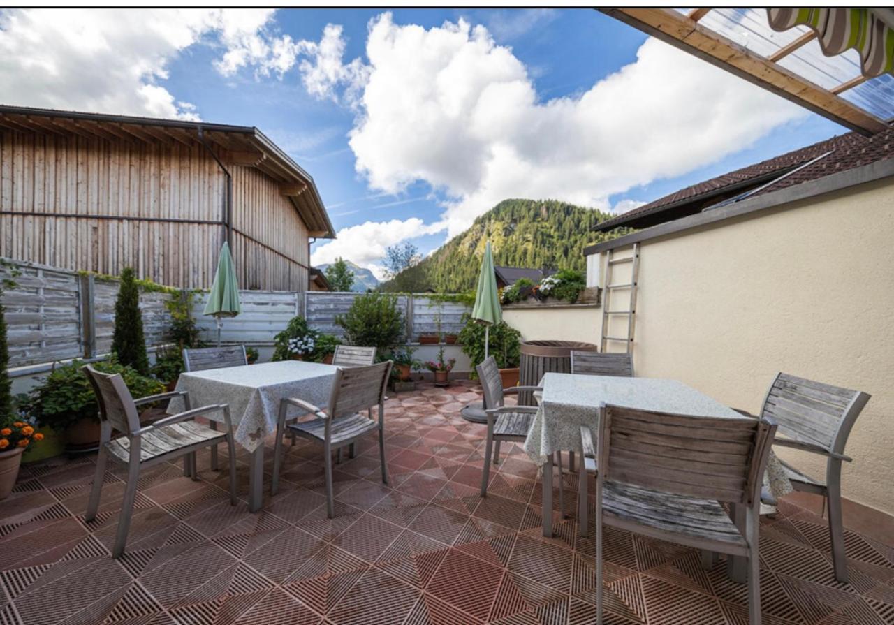 Toskanahaus, Njualms Tannheim Exterior foto